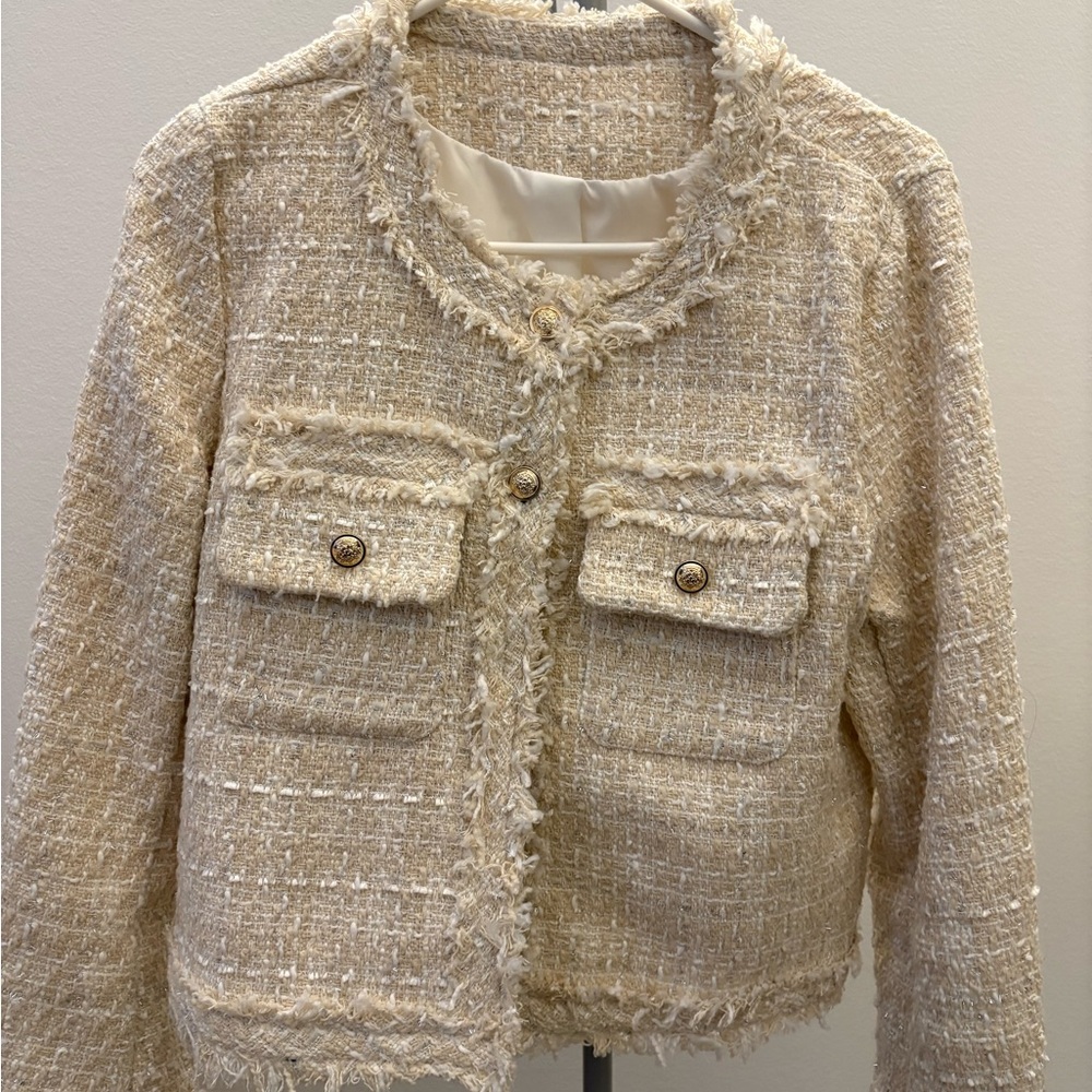 Chic Cream Tweed Jacket